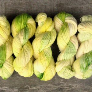 garnyarn-håndfarvet-garn-tynd-merinould-baeredygtig